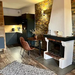 Appartement Location Studio Jardin/terrasse, Greolieres